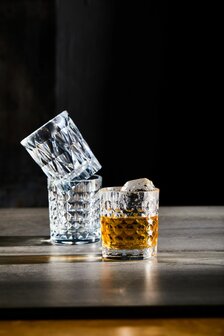 Aspen onbreekbaar transparant whisky / water / sap glas van polykristal. 